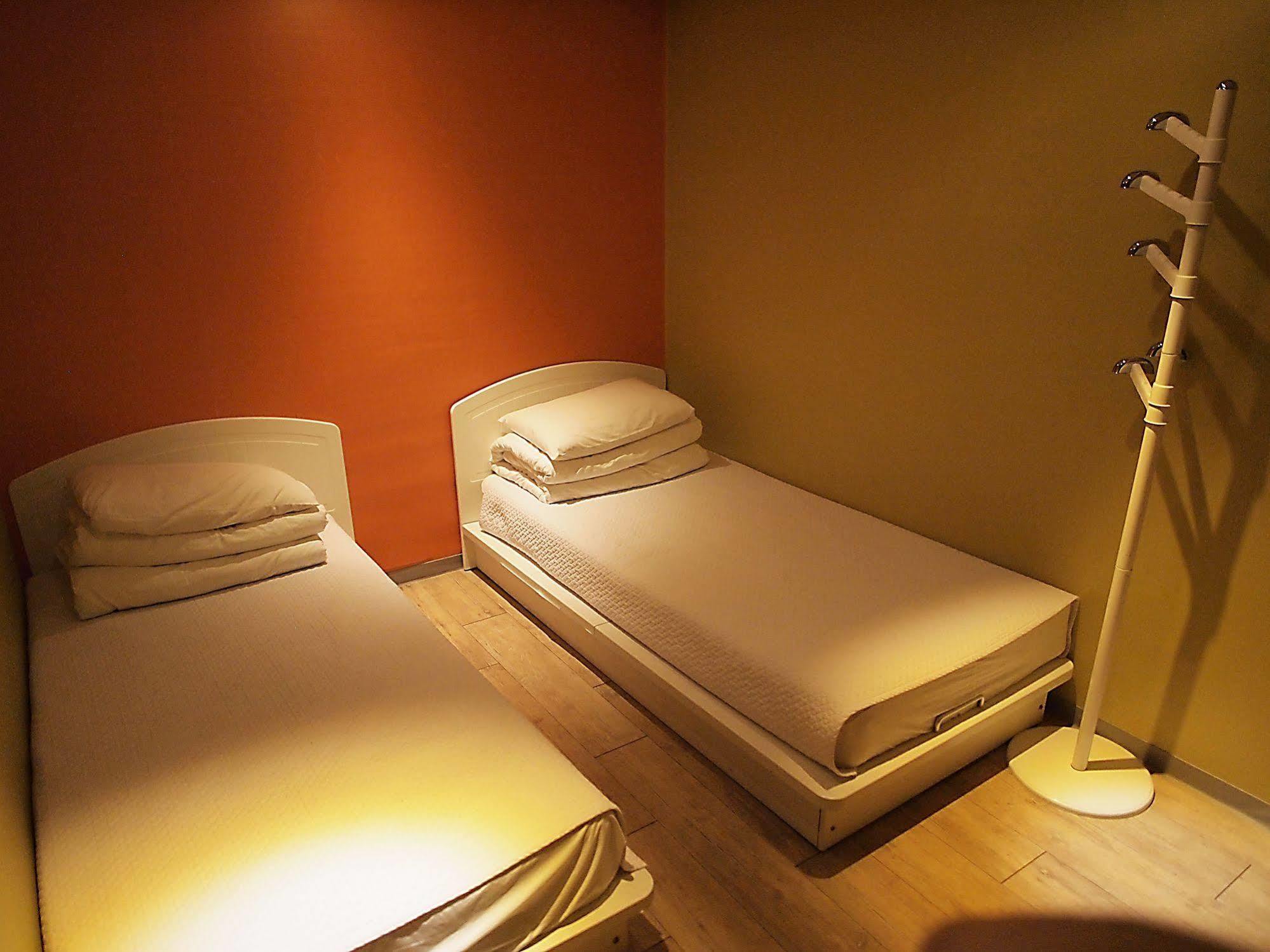 D.H Sinchon Guesthouse Szöul Kültér fotó