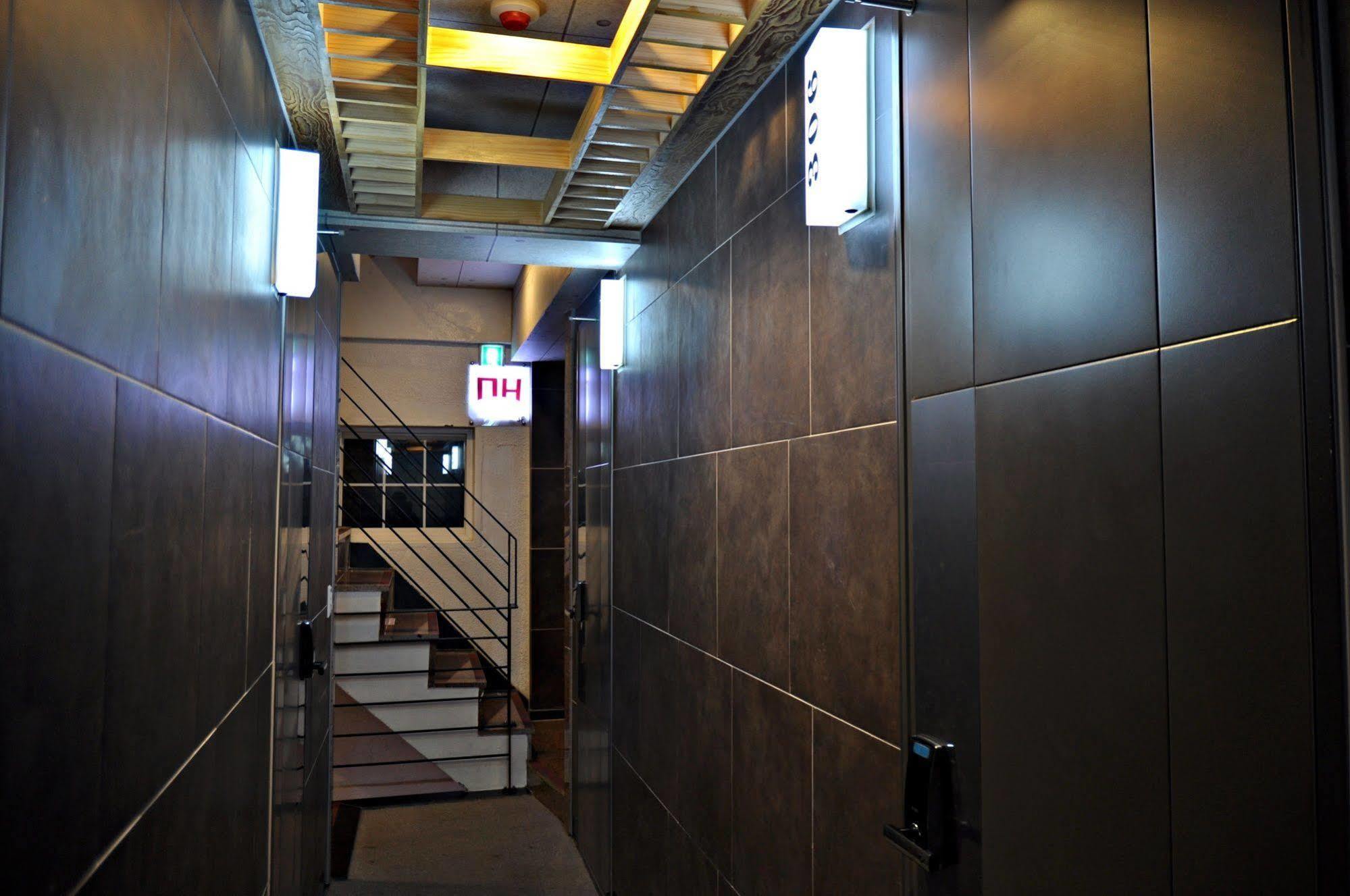 D.H Sinchon Guesthouse Szöul Kültér fotó